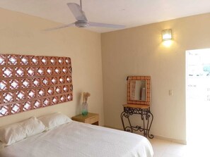 2 chambres, bureau, accès au Wi-Fi (inclus), literie fournie