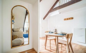 Dining - Esprit Surf en Centre-Ville – Studio Mezzanine (Quimperlé)