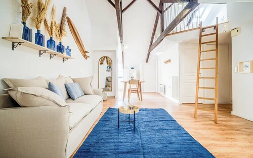 Esprit Surf en Centre-Ville – Studio Mezzanine