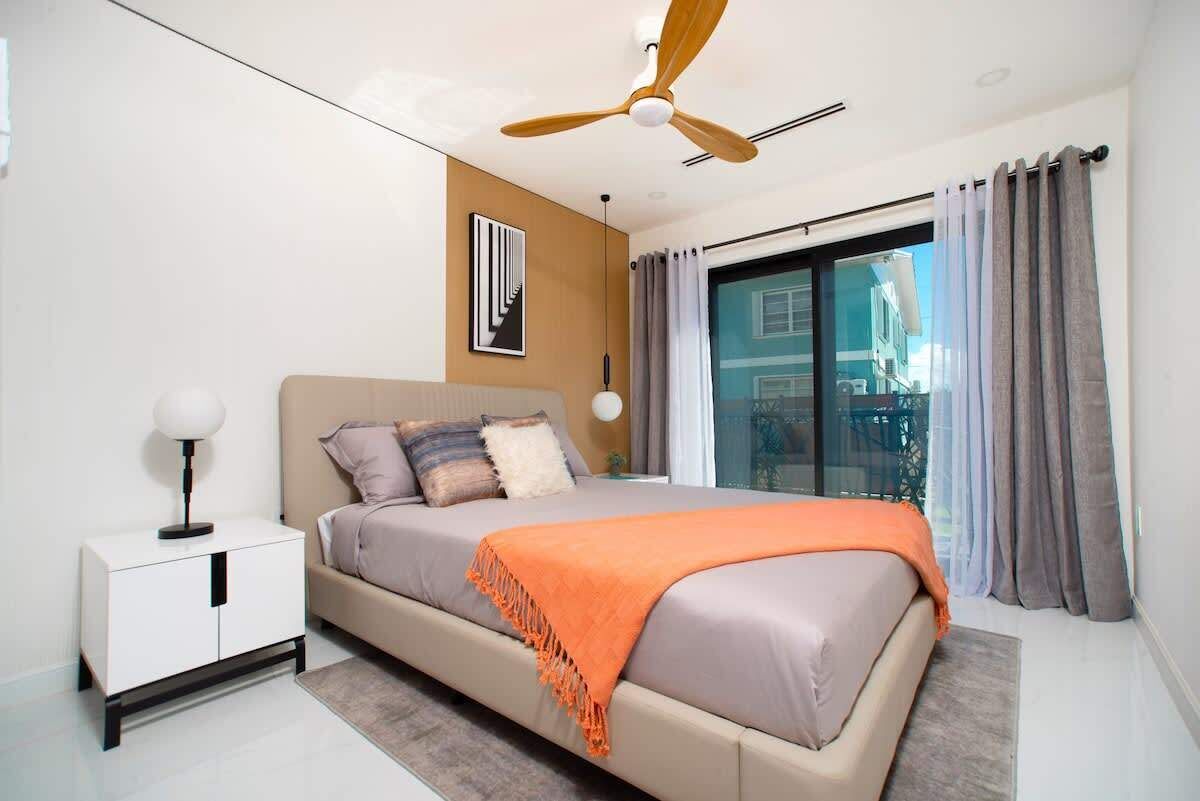 Ferros/tábuas de passar roupa, Wi-Fi, roupa de cama