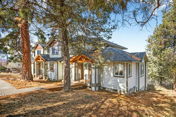 Unclassified image, 1 of 72, button