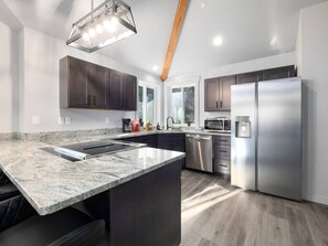 Køleskab, mikrobølgeovn, ovn, opvaskemaskine