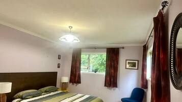 Travel cot, bed sheets