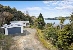 Exterior - Bird Life, Sea Views (Dunedin)