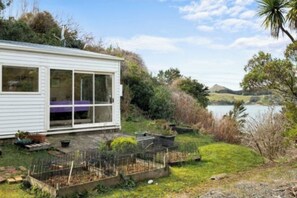 Exterior - Bird Life, Sea Views (Dunedin)