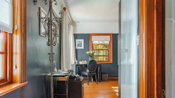 Deluxe Double Room | Interior