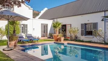 Deluxe Double Room | Pool