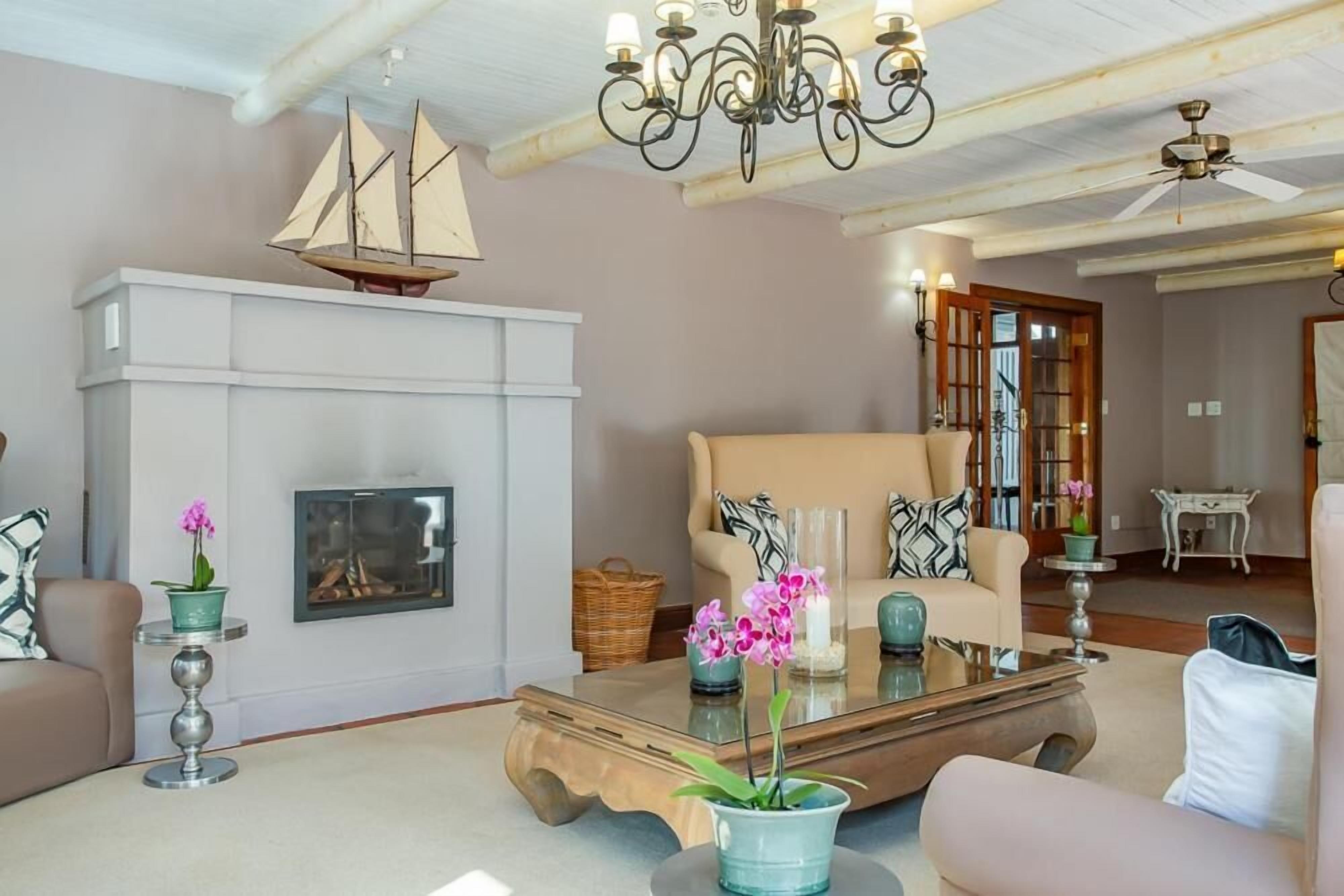 Luksus-dobbeltrom, terrasse, hageutsikt | Oppholdsområde