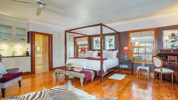 Luxury Double Room | In-room safe, iron/ironing board, free WiFi