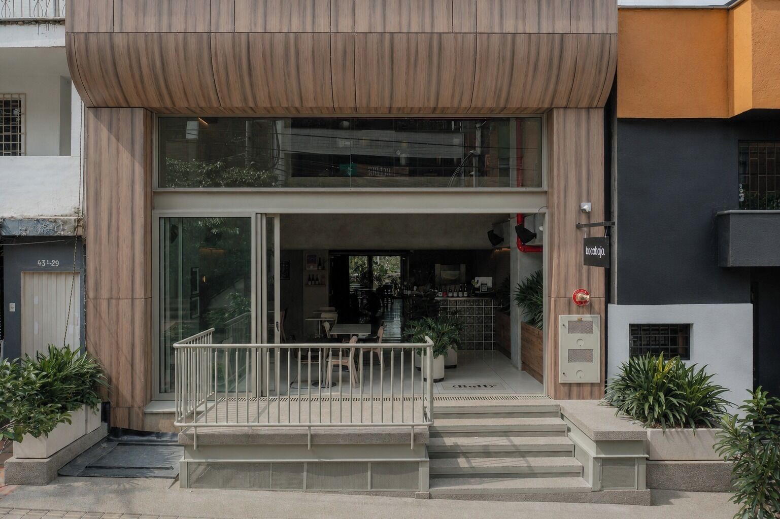 숙박 시설 입구