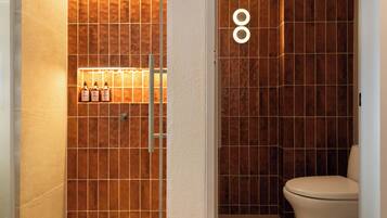 Towels, soap, shampoo, toilet paper