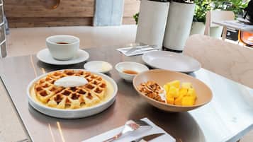 Free daily continental breakfast