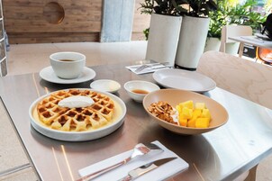 Desayuno continental incluido todos los días 