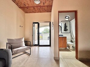 Studio (Unit 9) | Bathroom | Towels - Lirio, Ajijic (Ajijic)