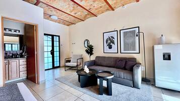 Estudio (Unit 1) | Área de sala de estar