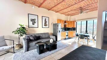 开间 (Unit 3) | 起居区