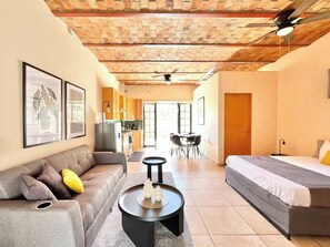 Interior - Lirio, Ajijic (Ajijic)