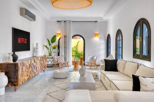 Riad Majum Dar-Heated Pool-Breakfast-Traditional Moroccan Riad