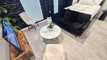 熨斗/熨衫板、Wi-Fi