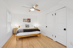 Iron/ironing board, travel crib, free WiFi, bed sheets
