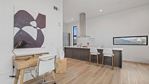 Interior - Cozy / New 2-bedroom apartment in North Hollywood (Los Angeles)
