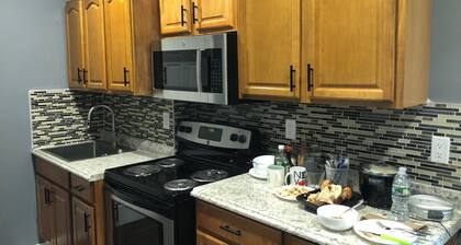 Potential 3-bedrooms apartment! Near Schools & 2 Mins Away from NY Bus Station