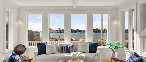 Télévision, espaces bureaux