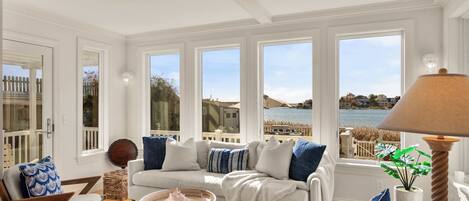 Televisión y oficina