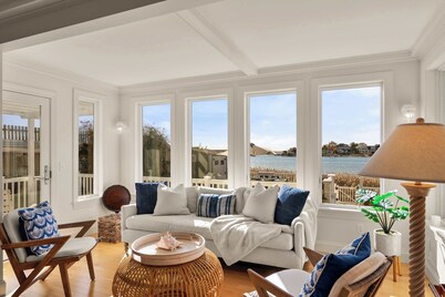 Waterfront, Private Beach, Gorgeous Views!