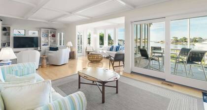 Waterfront, Private Beach, Gorgeous Views!