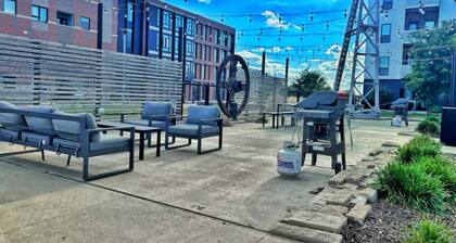 Modern 2BR Apartment Near Des Moines Attractions