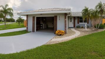 Suite, Patio | Exterior