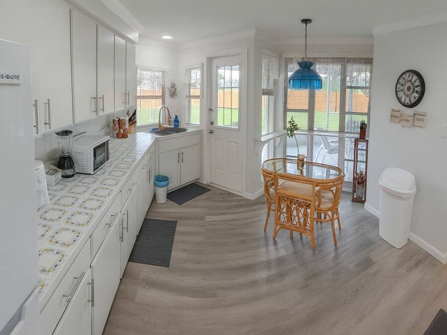 Suite, terrasse | Eget kjøkken | Mikrobølgeovn, kokeplater og kjøkkenutstyr