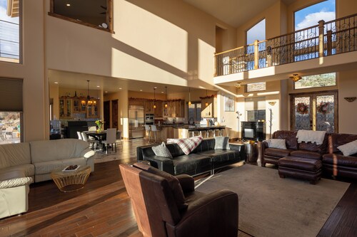 Pleasant Valley Mansion in South Reno