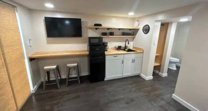 Delightful 1-bed 1 bath studio with AC/Heat near BWI