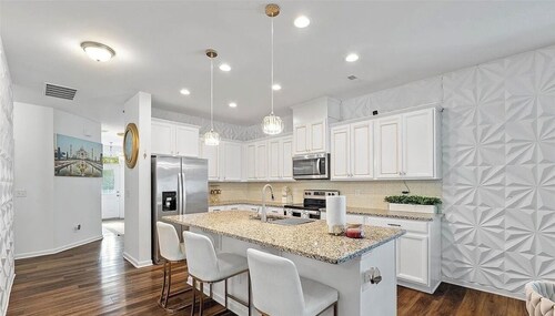 Lux Spacious 4-bedroom house in  Charlotte