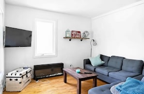 TV - Lake Access - Private Spa - Pool table | Rustique (Saint-Claude)