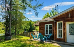 Exterior - Lake Access - Private Spa - Pool table | Rustique (Saint-Claude)