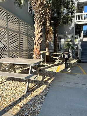 屋外ダイニングエリア