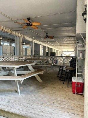 Outdoor dining - Cozy Coastal Condo in Murrells Inlet! (Garden City)