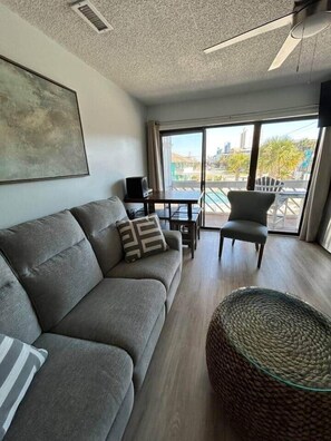 Smart TV - Cozy Coastal Condo in Murrells Inlet! (Garden City)