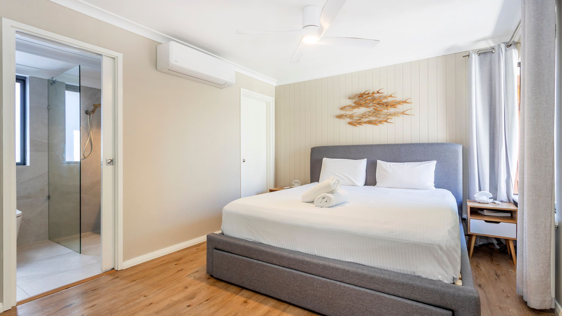 3 bedrooms, desk, iron/ironing board, free WiFi