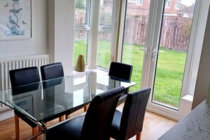 Dining - The Green House Durham Large Family & Contractor Stay Sleeps 12 with Ample Parking (Cornforth)