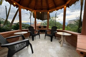 วิลล่า | รับประทานอาหารกลางแจ้ง