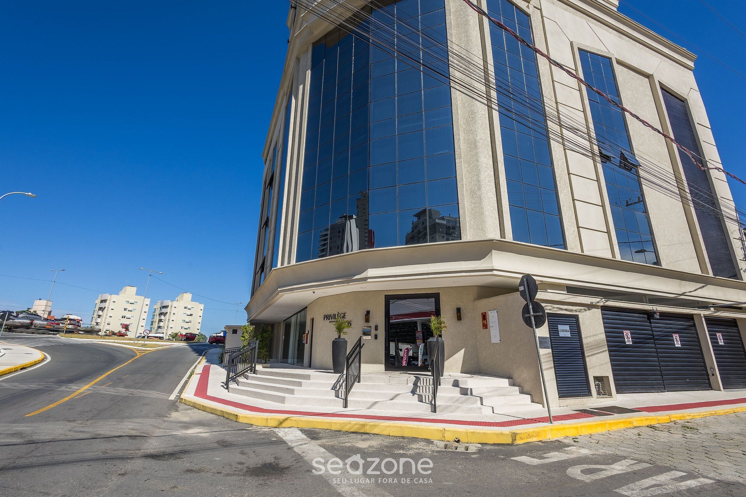 Apartamento básico | Fachada