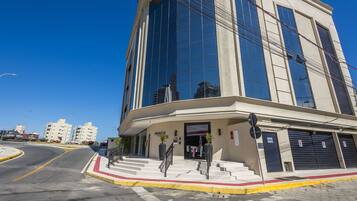 Apartamento básico | Fachada