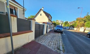 Property grounds - COSY APARTMENT 29M2 (Fresnes)