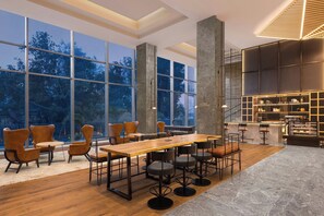 Lobby - Four Points By Sheraton Amritsar, Mall Road (Amritsar)