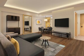 Suite, 1 King Bed, Pool View | Free WiFi