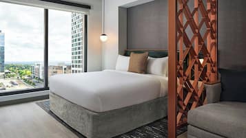 Hypo-allergenic bedding, travel cot, free WiFi, bed sheets